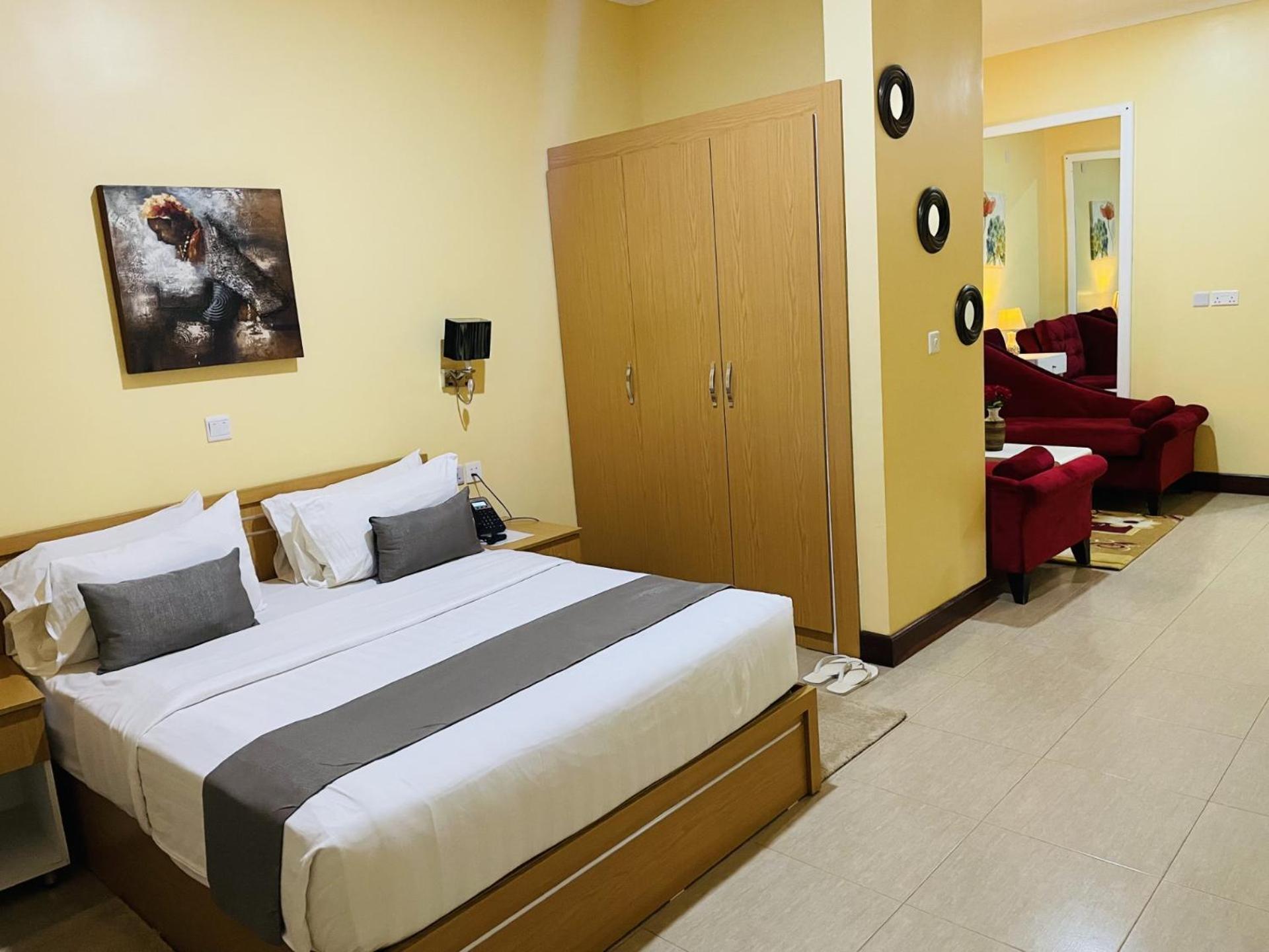 Nashera Hotels Dodoma Bagian luar foto