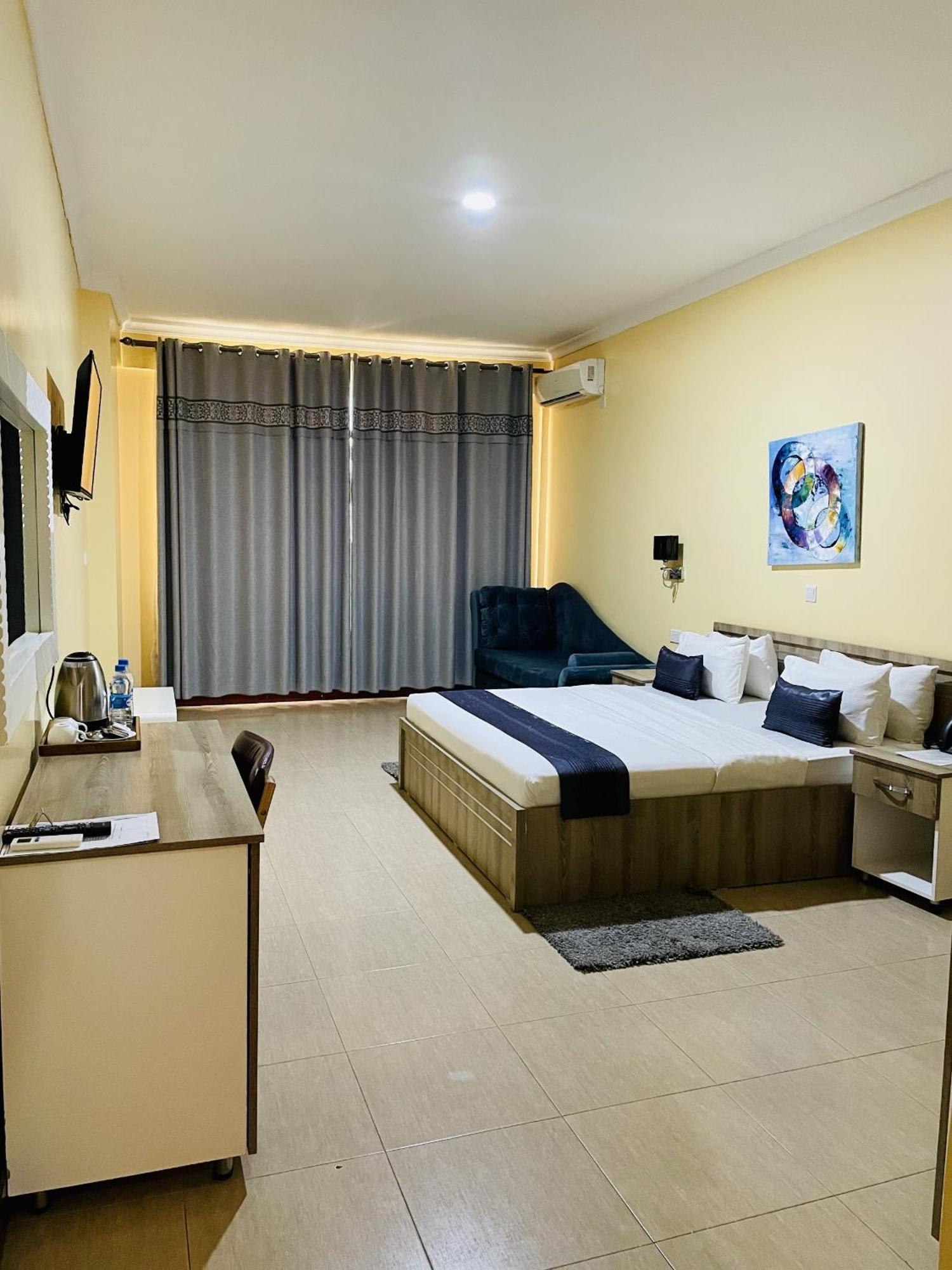 Nashera Hotels Dodoma Bagian luar foto