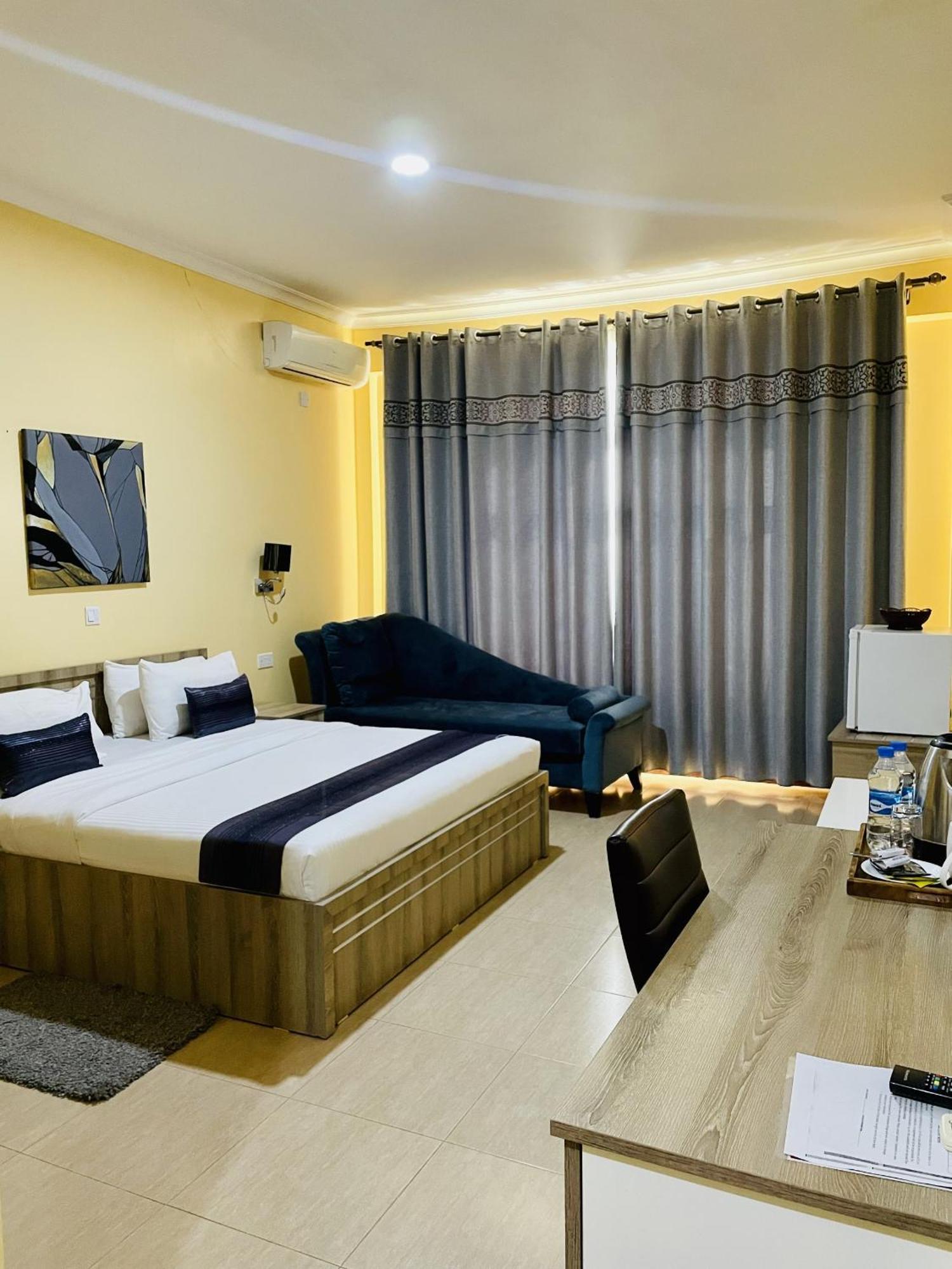 Nashera Hotels Dodoma Bagian luar foto