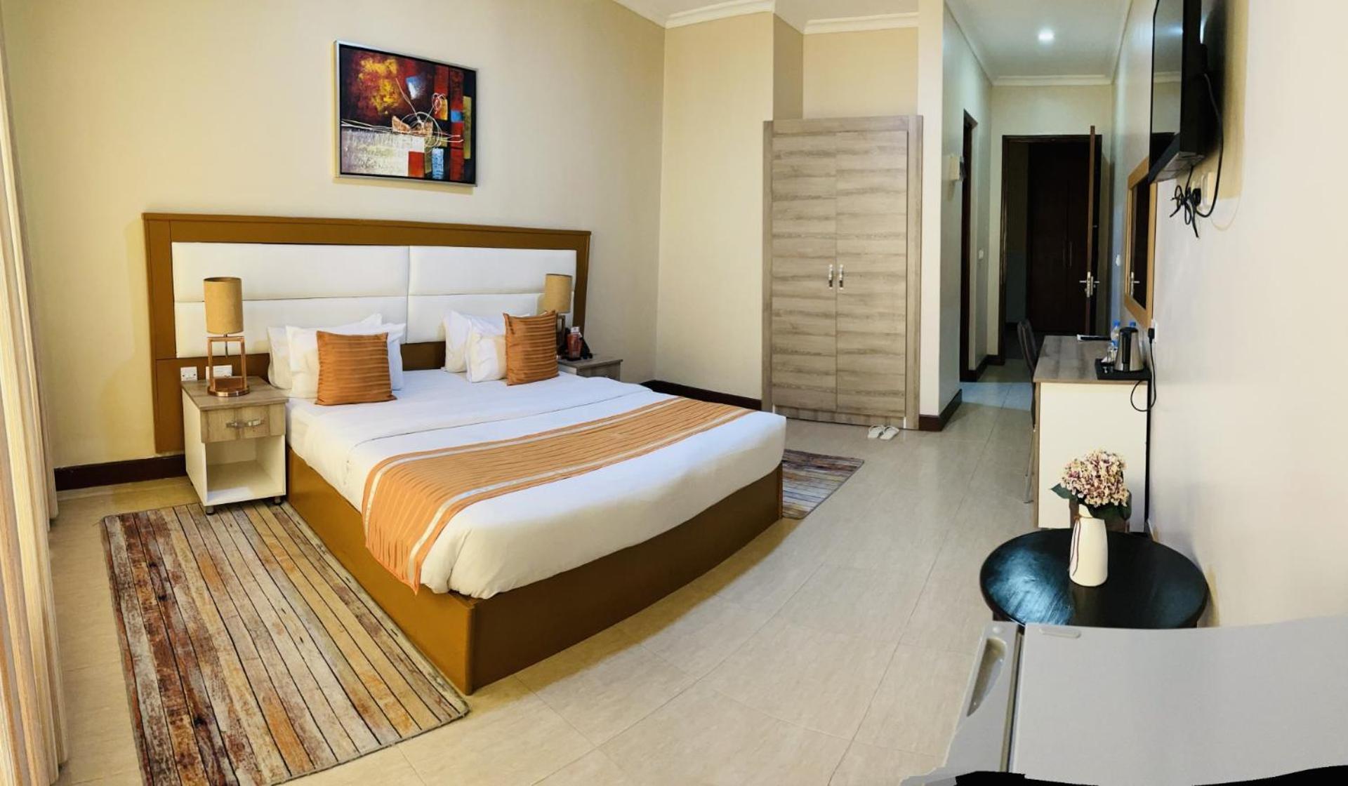 Nashera Hotels Dodoma Bagian luar foto